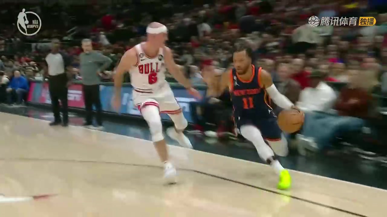 秀??！布倫森腳踝終結(jié)將卡魯索晃倒坐地！再三分殺死比賽（布倫森集錦）